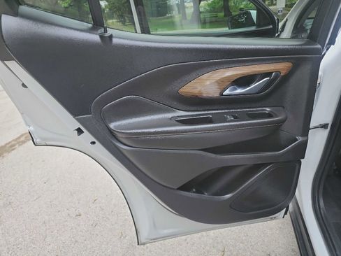 Used 2019 GMC Terrain SLE w/ Driver Convenience Package FWD image 25