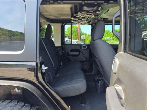 Used 2022 Jeep Wrangler Unlimited Sport AWD/4WD image 11