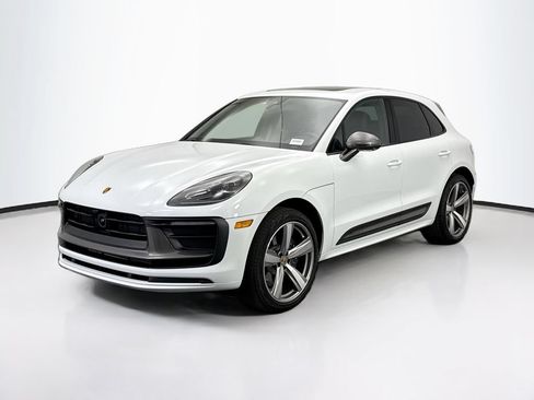 Used 2026 Porsche Macan AWD/4WD image 1