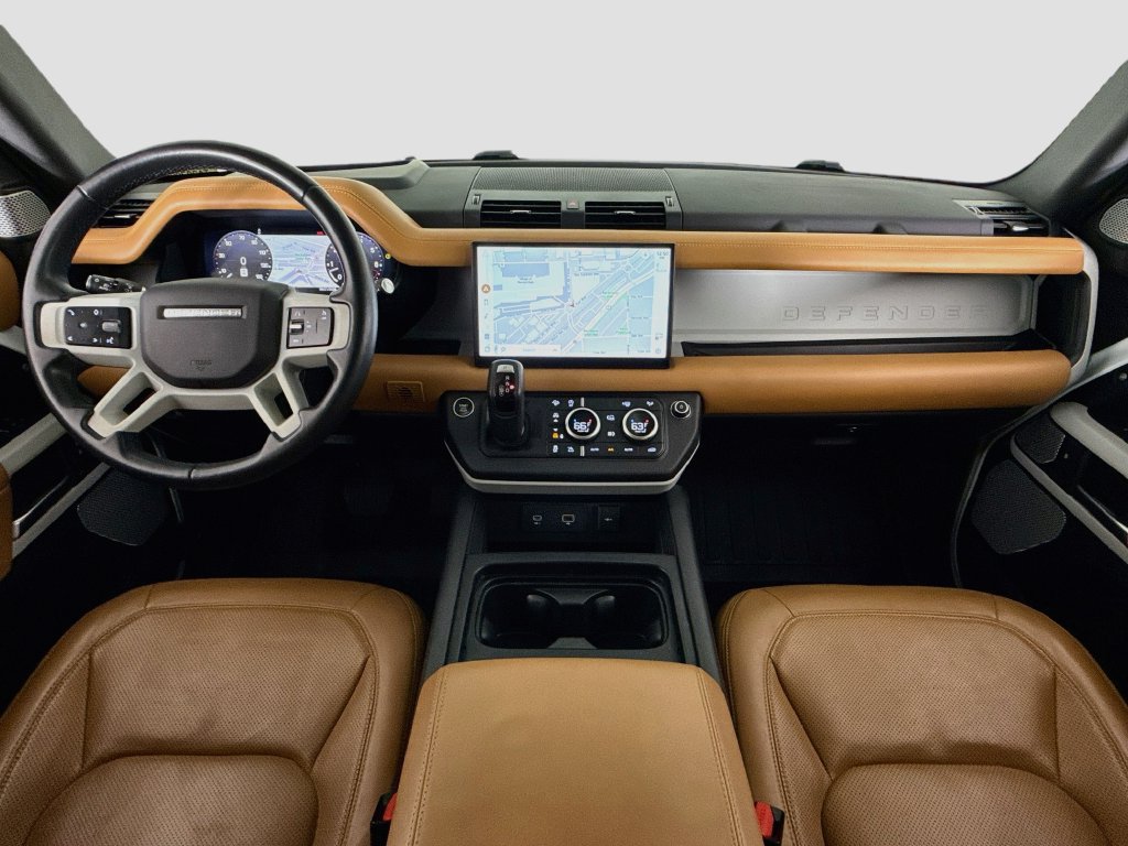 Used 2023 Land Rover Defender 130 SE AWD/4WD image 9