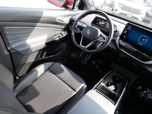 Certified 2023 Volkswagen ID.4 Pro S AWD/4WD image 9
