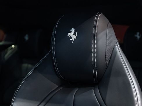 Used 2019 Ferrari GTC4Lusso AWD/4WD image 6