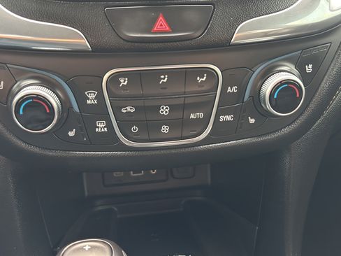 Used 2019 Chevrolet Equinox Premier AWD/4WD image 35