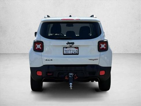 Used 2016 Jeep Renegade Trailhawk w/ Premium Trailhawk Package image 6