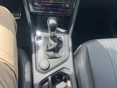 Used 2023 Volkswagen Tiguan SE R-Line AWD/4WD image 33
