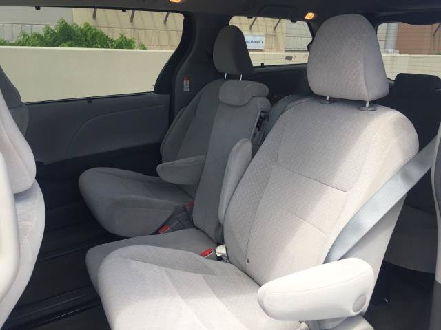Used 2015 Toyota Sienna LE FWD image 19