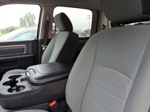 Used 2023 RAM 1500 Classic SLT w/ Protection Group AWD/4WD image 5