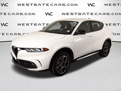 Used 2024 Alfa Romeo Tonale Ti AWD/4WD image 1