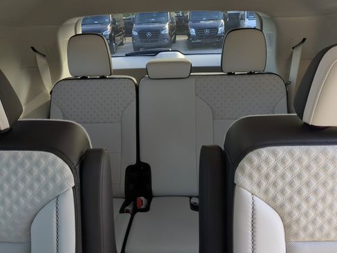 Used 2024 GMC Acadia Denali w/ Super Cruise Package image 14