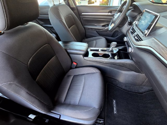 Used 2023 Nissan Altima 2.5 SV FWD image 18