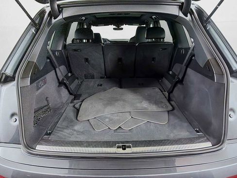 Used 2023 Audi SQ7 Premium Plus w/ Towing Package image 26