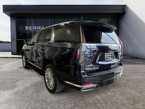 Used 2023 Cadillac Escalade Premium Luxury AWD/4WD image 2