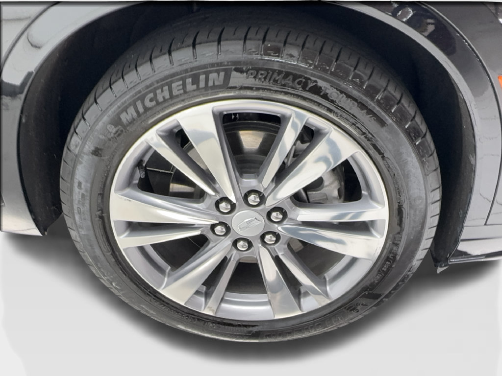 Used 2025 Cadillac XT6 Premium Luxury AWD/4WD image 16