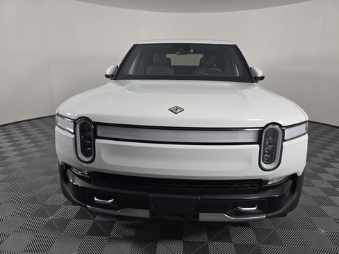 Used 2022 Rivian R1T Adventure image 8