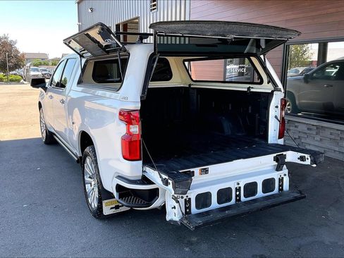 Used 2021 Chevrolet Silverado 1500 High Country AWD/4WD image 29