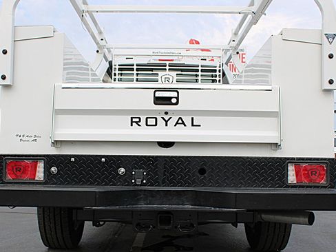 Used 2024 Ford F250 XL w/ XL Chrome Package RWD image 17