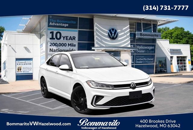 Used 2025 Volkswagen Jetta SE FWD image 1