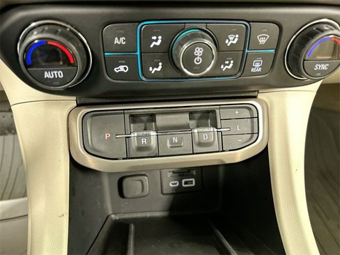 Used 2021 GMC Acadia Denali w/ Trailering Package image 17