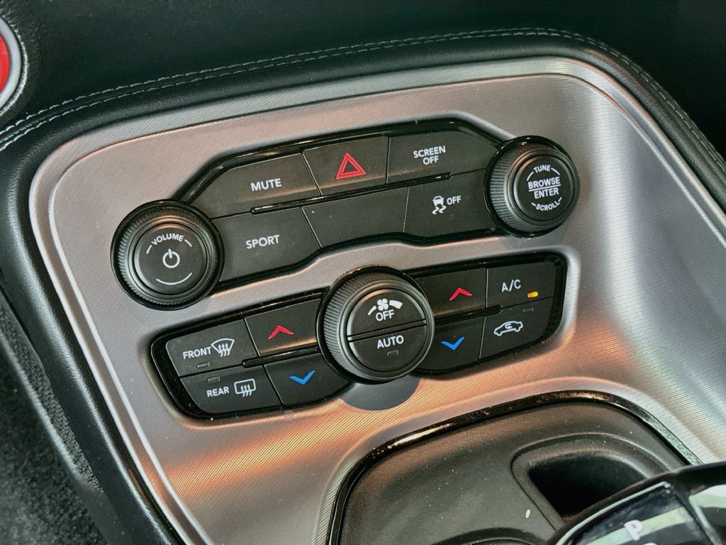 Used 2023 Dodge Challenger SXT RWD image 17