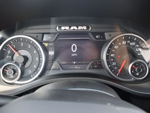 New 2026 RAM 1500 Big Horn AWD/4WD image 11