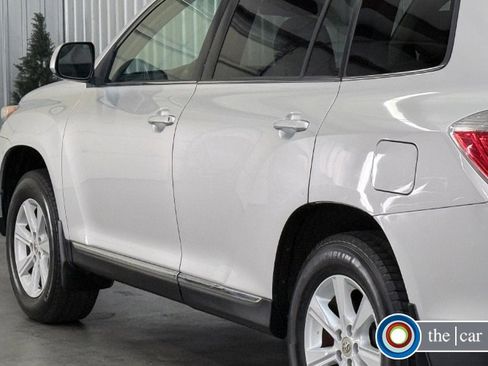 Used 2013 Toyota Highlander SE image 10