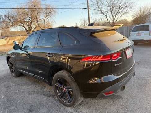 Used 2017 Jaguar F-PACE R-Sport image 21