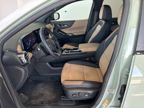 Used 2025 Chevrolet Equinox ACTIV w/ Safety and Technology Package image 8