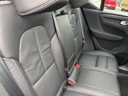 Certified 2023 Volvo XC40 B5 Plus w/ Driver Assist Package AWD/4WD image 45