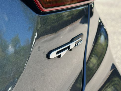 Used 2023 Kia Forte GT-Line w/ GT-Line Premium Package FWD image 11