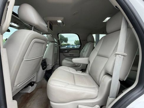 Used 2011 Chevrolet Tahoe LTZ RWD image 8