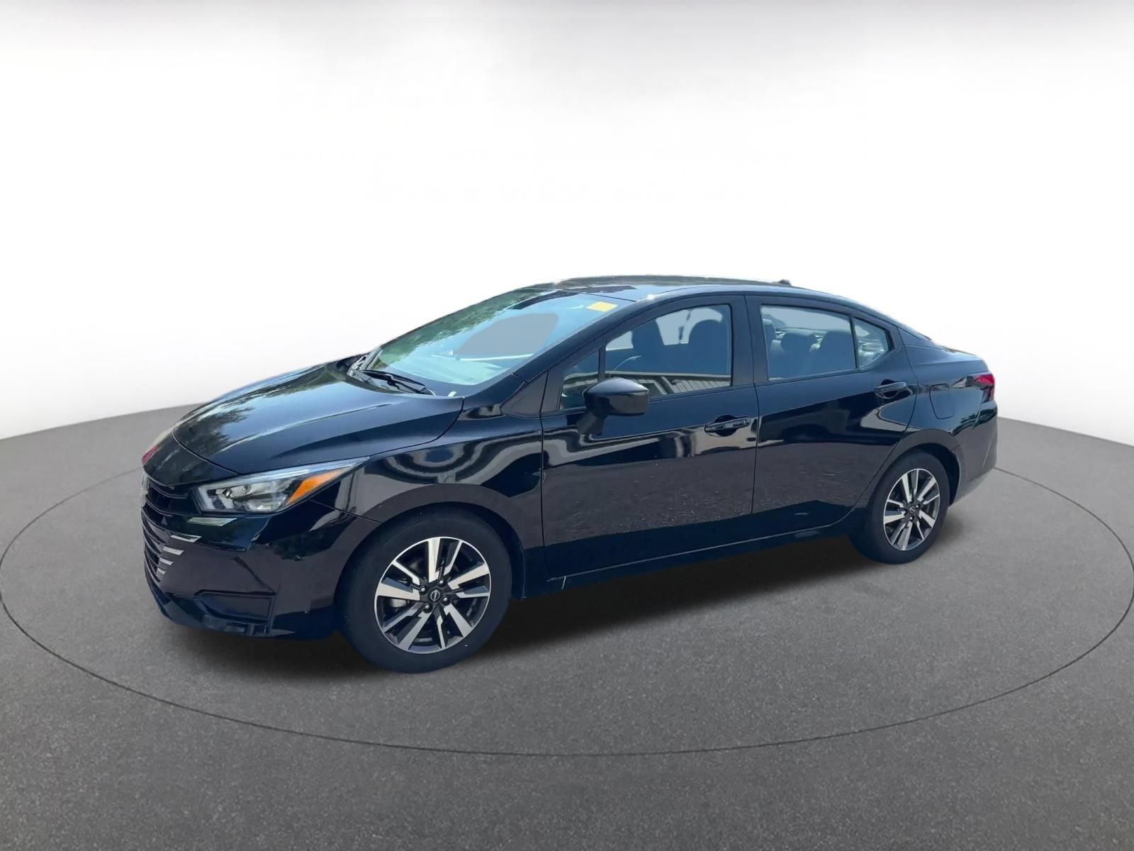 Used 2025 Nissan Versa SV FWD image 6