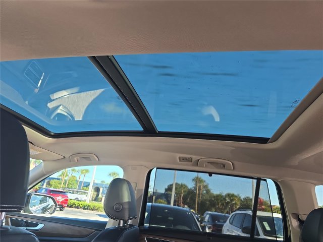 Used 2024 Volkswagen Atlas SE w/ Panoramic Sunroof Package FWD image 29