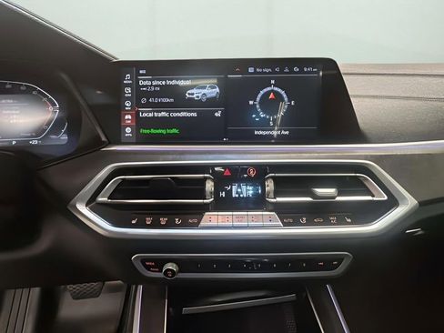 Used 2022 BMW X5 sDrive40i w/ Premium Package image 17