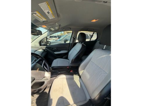 Used 2019 Chevrolet Trax LT w/ Driver Confidence Package image 10