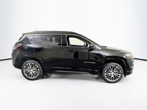 Used 2024 Jeep Compass Limited w/ Elite Group AWD/4WD image 4