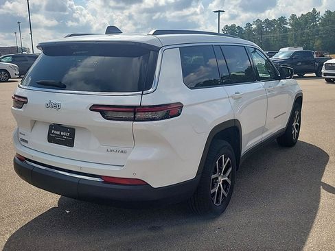 Certified 2025 Jeep Grand Cherokee L Limited w/ Luxury Tech Group II AWD/4WD image 23