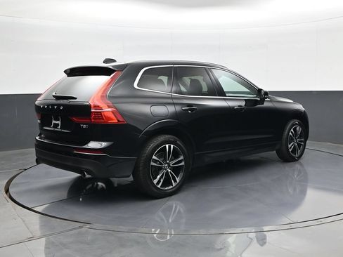 Used 2018 Volvo XC60 T5 Momentum w/ Convenience Package AWD/4WD image 6
