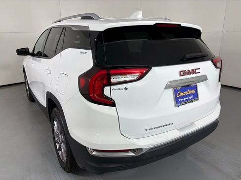 Used 2024 GMC Terrain SLT FWD image 6