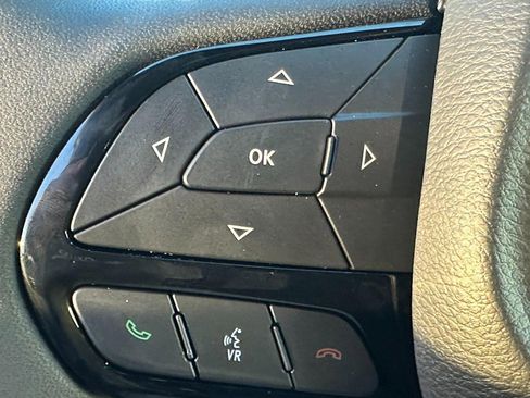 New 2026 Chrysler Pacifica Select w/ S Appearance Package image 16