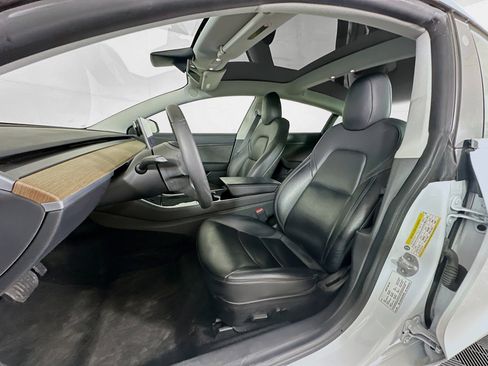 Used 2020 Tesla Model 3 Standard Range Plus image 13