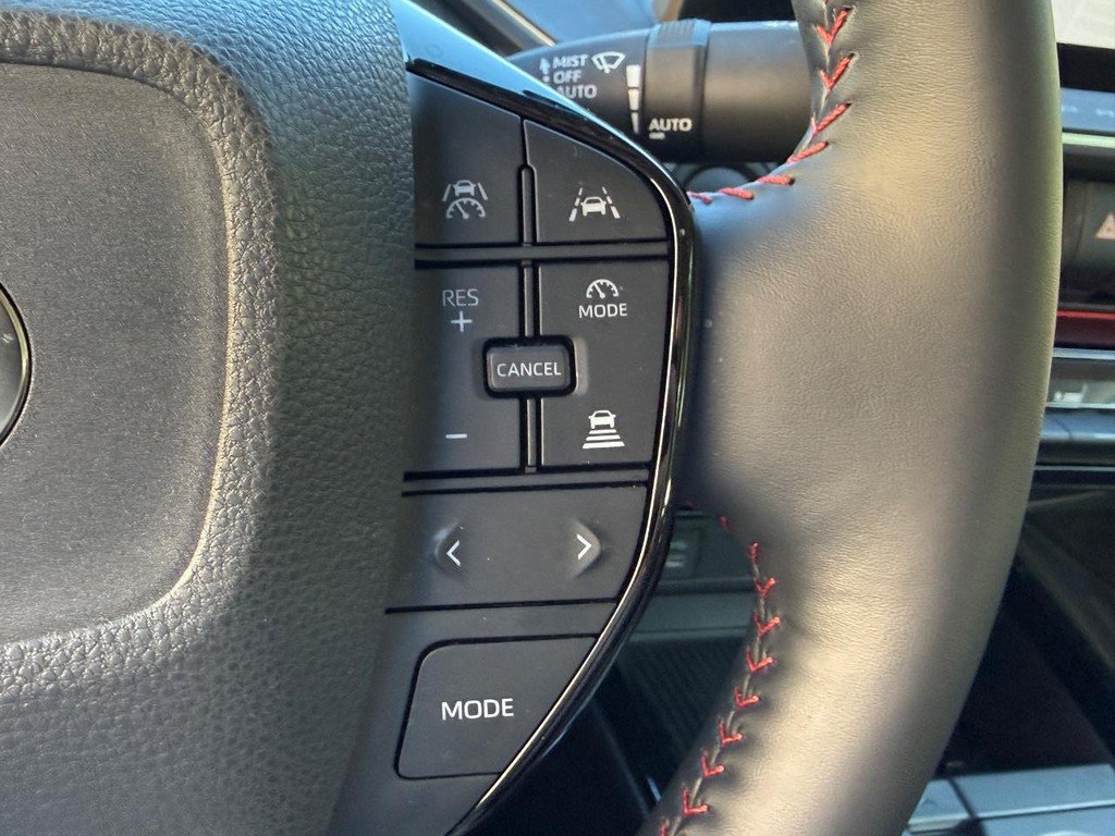 Used 2026 Toyota Prius Plug-In Hybrid FWD image 17