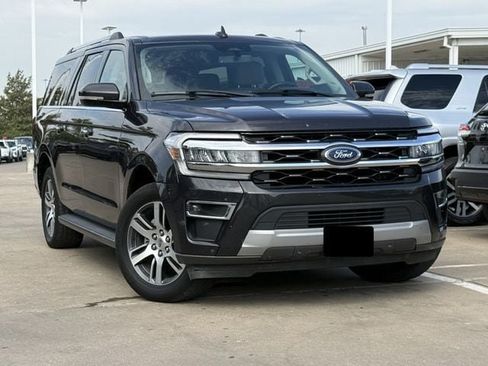 Used 2024 Ford Expedition Max Limited RWD image 2