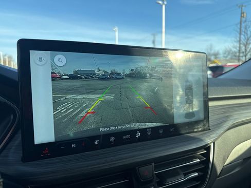 Used 2025 Ford Escape Platinum image 36