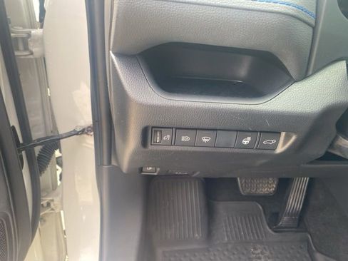 Used 2019 Toyota RAV4 XSE w/ XSE Weather Package AWD/4WD image 19