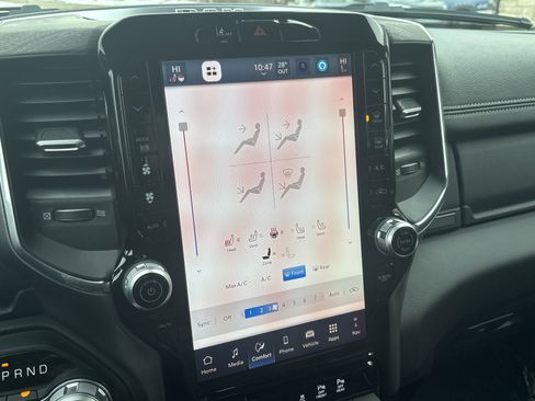 Used 2025 RAM 1500 Laramie image 19