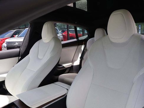 Used 2023 Tesla Model S Standard Range AWD/4WD image 32