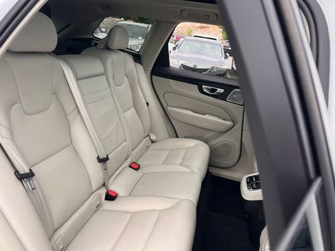 Used 2018 Volvo XC60 T5 Inscription w/ Convenience Package AWD/4WD image 28