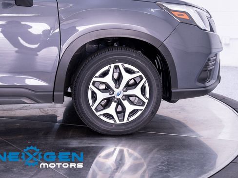 Used 2024 Subaru Forester Premium image 53