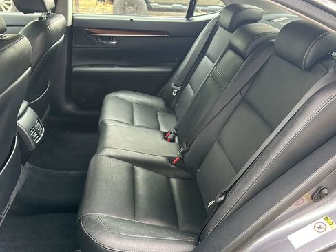 Used 2013 Lexus ES 350 FWD image 18