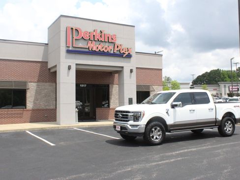Used 2022 Ford F150 Lariat w/ Equipment Group 502A High AWD/4WD image 40